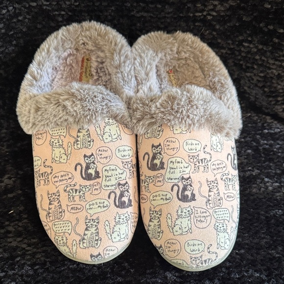 BOBS from Skechers Cat Print Slippers - Gray and Cream - Picture 2 of 5